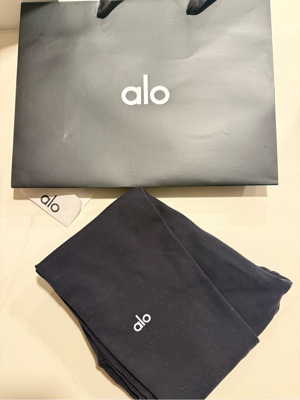 ALO Yoga High-Waist Airbrush Legging - Black
